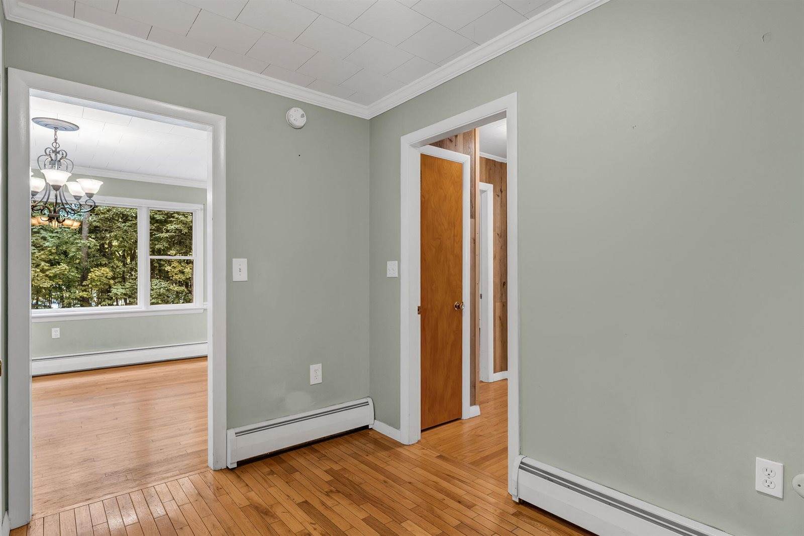 71 Enfield Road, Lincoln, ME 04457
