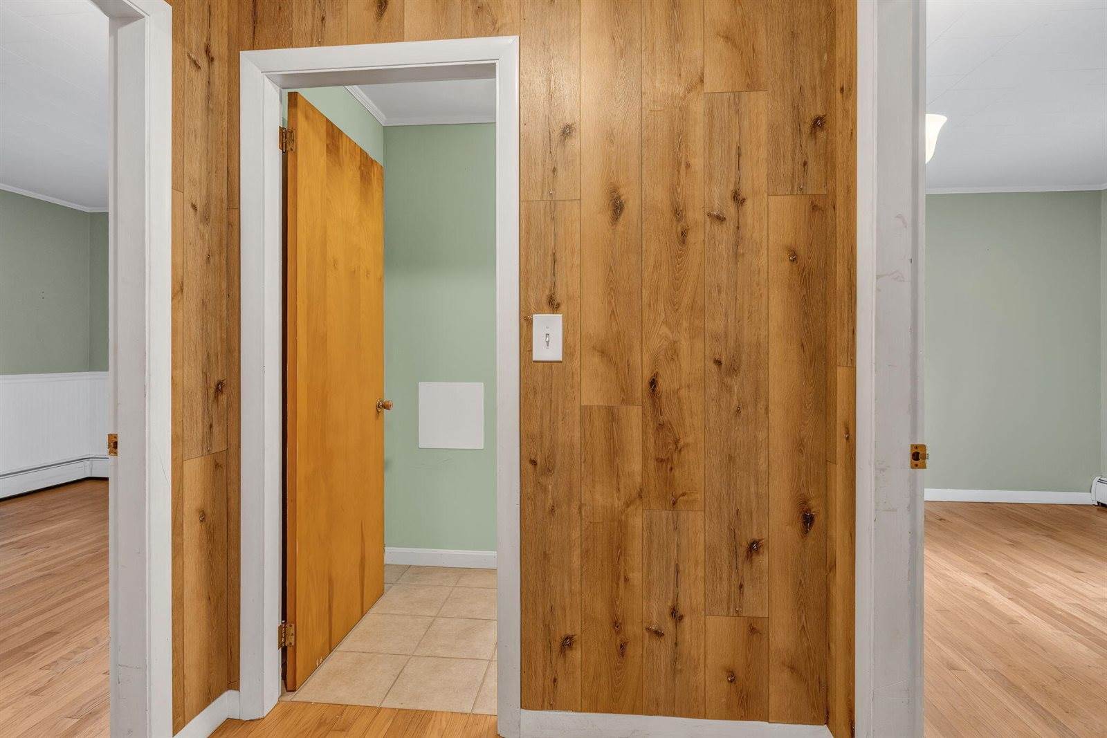 71 Enfield Road, Lincoln, ME 04457