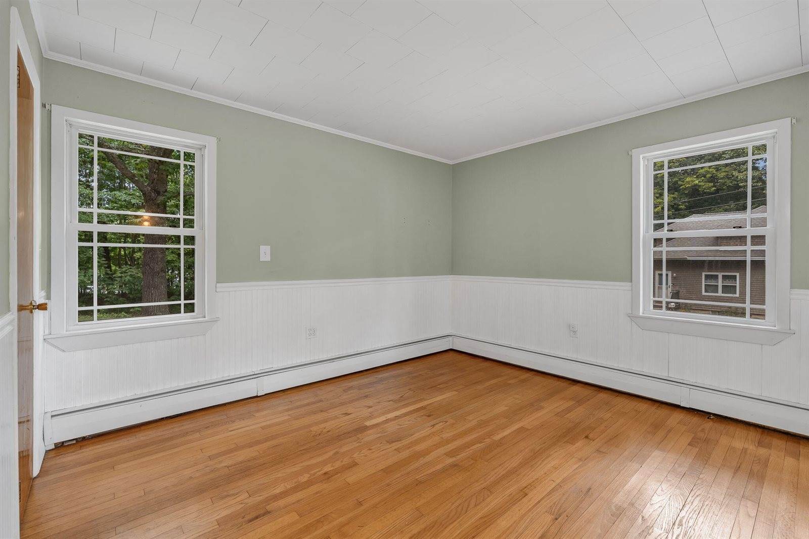 71 Enfield Road, Lincoln, ME 04457
