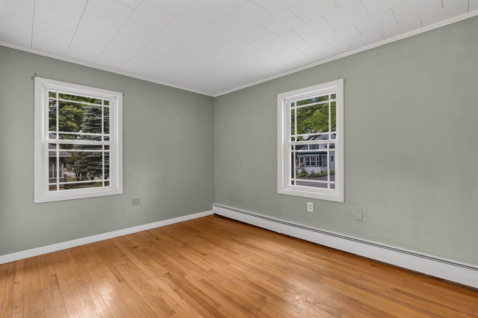 71 Enfield Road, Lincoln, ME 04457