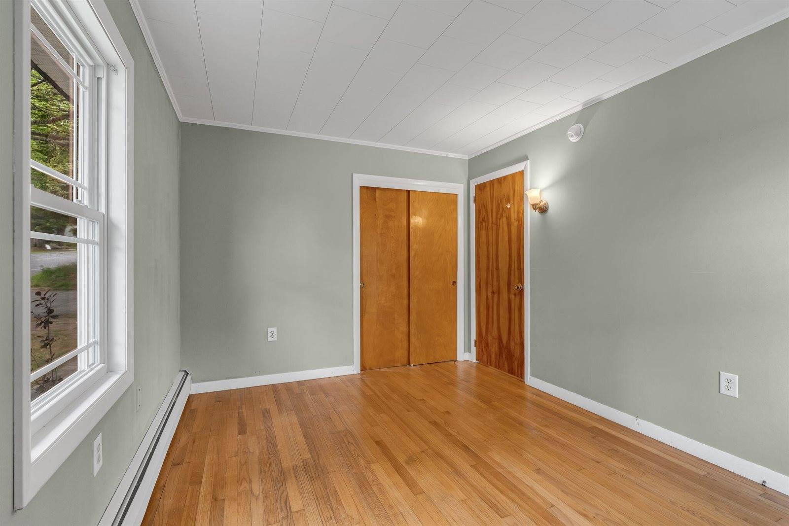 71 Enfield Road, Lincoln, ME 04457