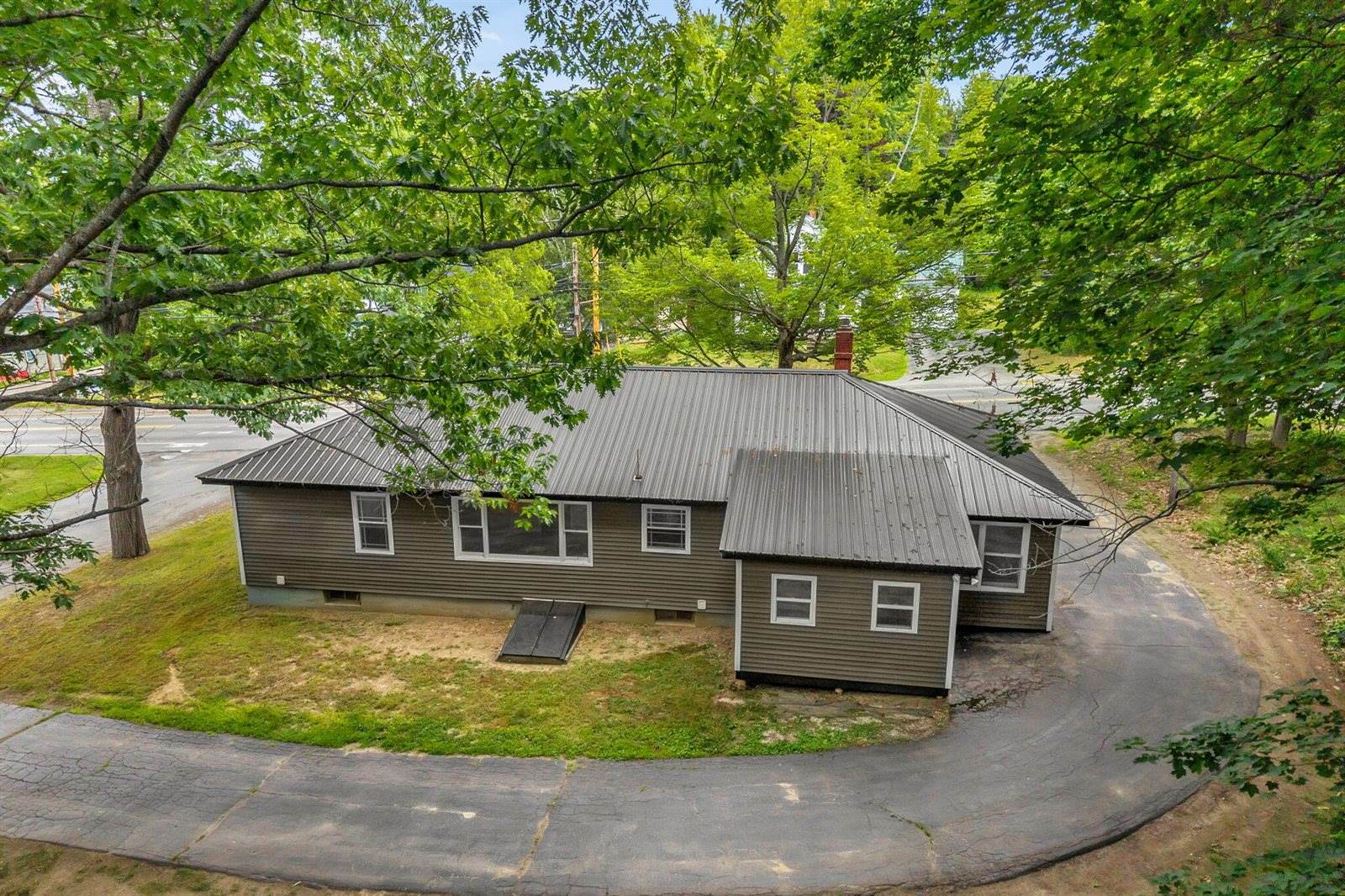 71 Enfield Road, Lincoln, ME 04457