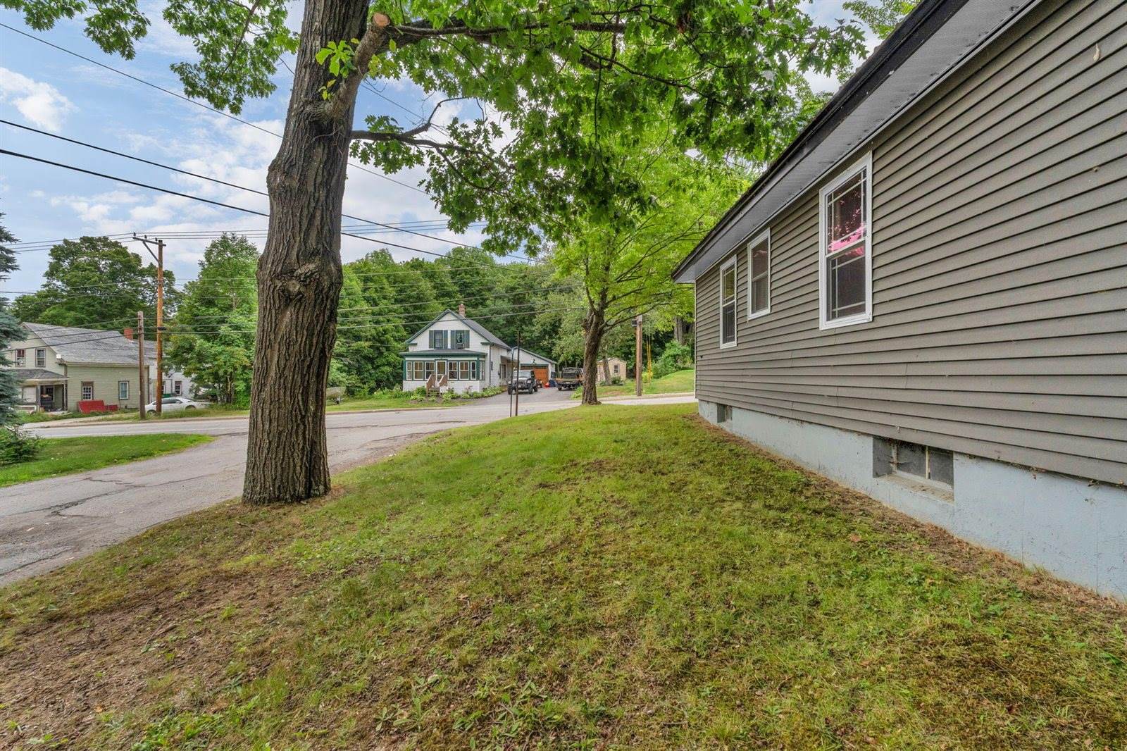 71 Enfield Road, Lincoln, ME 04457