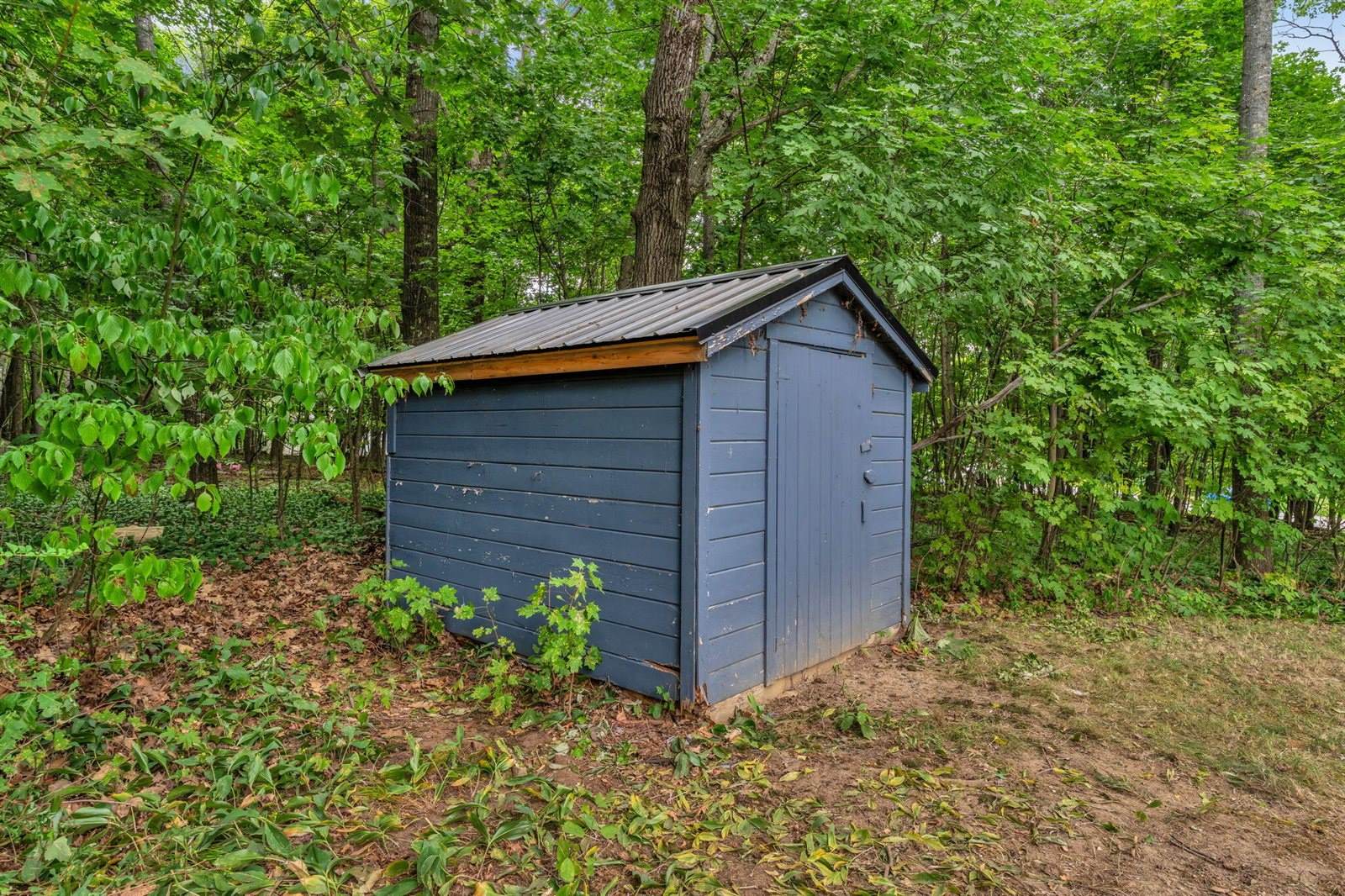 71 Enfield Road, Lincoln, ME 04457