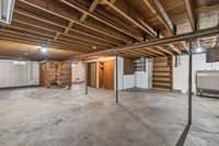 71 Enfield Road, Lincoln, ME 04457