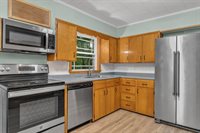 71 Enfield Road, Lincoln, ME 04457