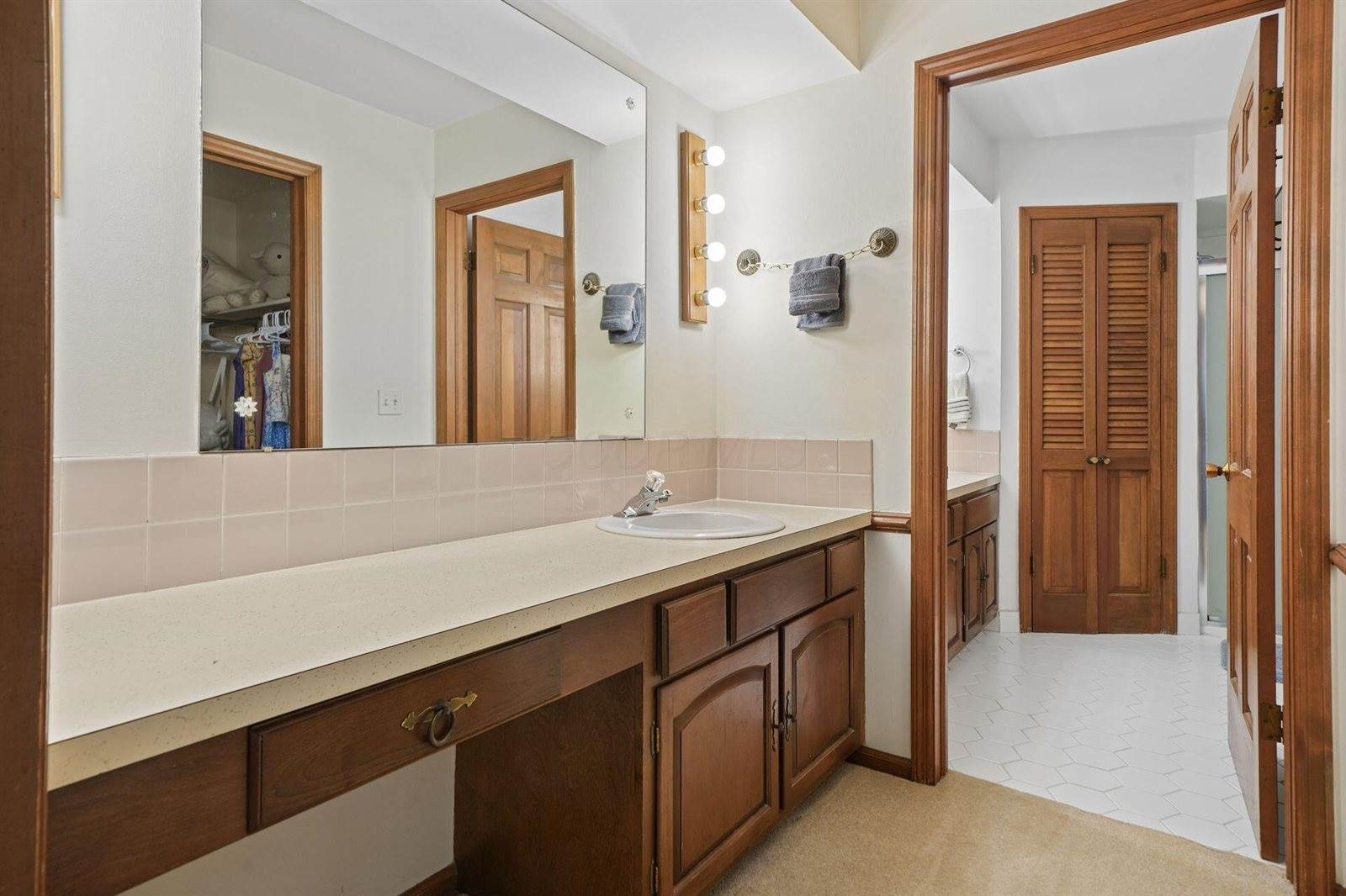 4611 Meekison Drive, Columbus, OH 43220