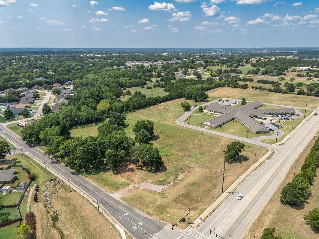 1601 North Bryan Avenue, Shawnee, OK 74804