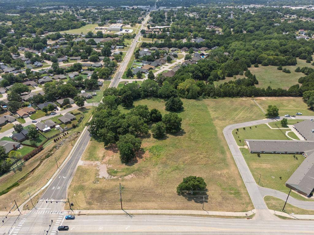 1601 North Bryan Avenue, Shawnee, OK 74804