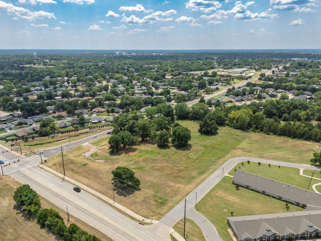 1601 North Bryan Avenue, Shawnee, OK 74804