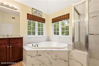 8 Sunshine Way, Jackson, NJ 08527