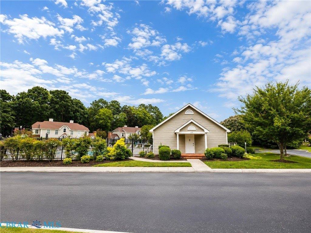 100 Burnt Bridge Way, Yorktown, VA 23692