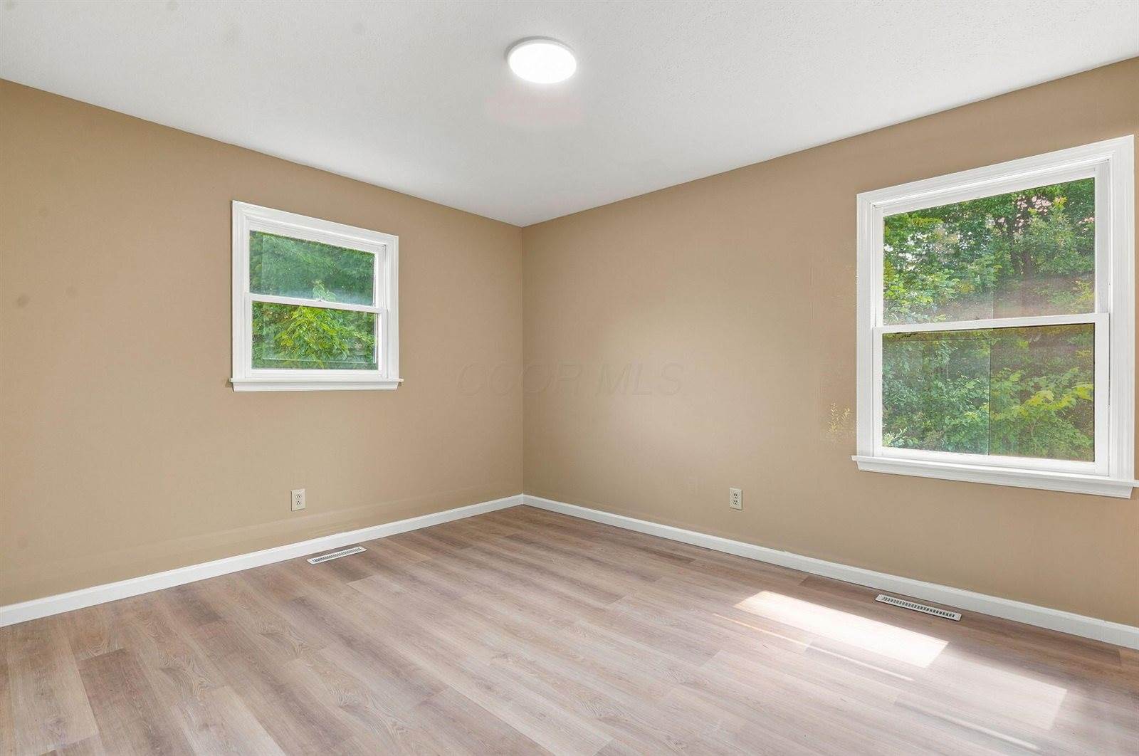 11 Briarcliff Drive, Cambridge, OH 43725
