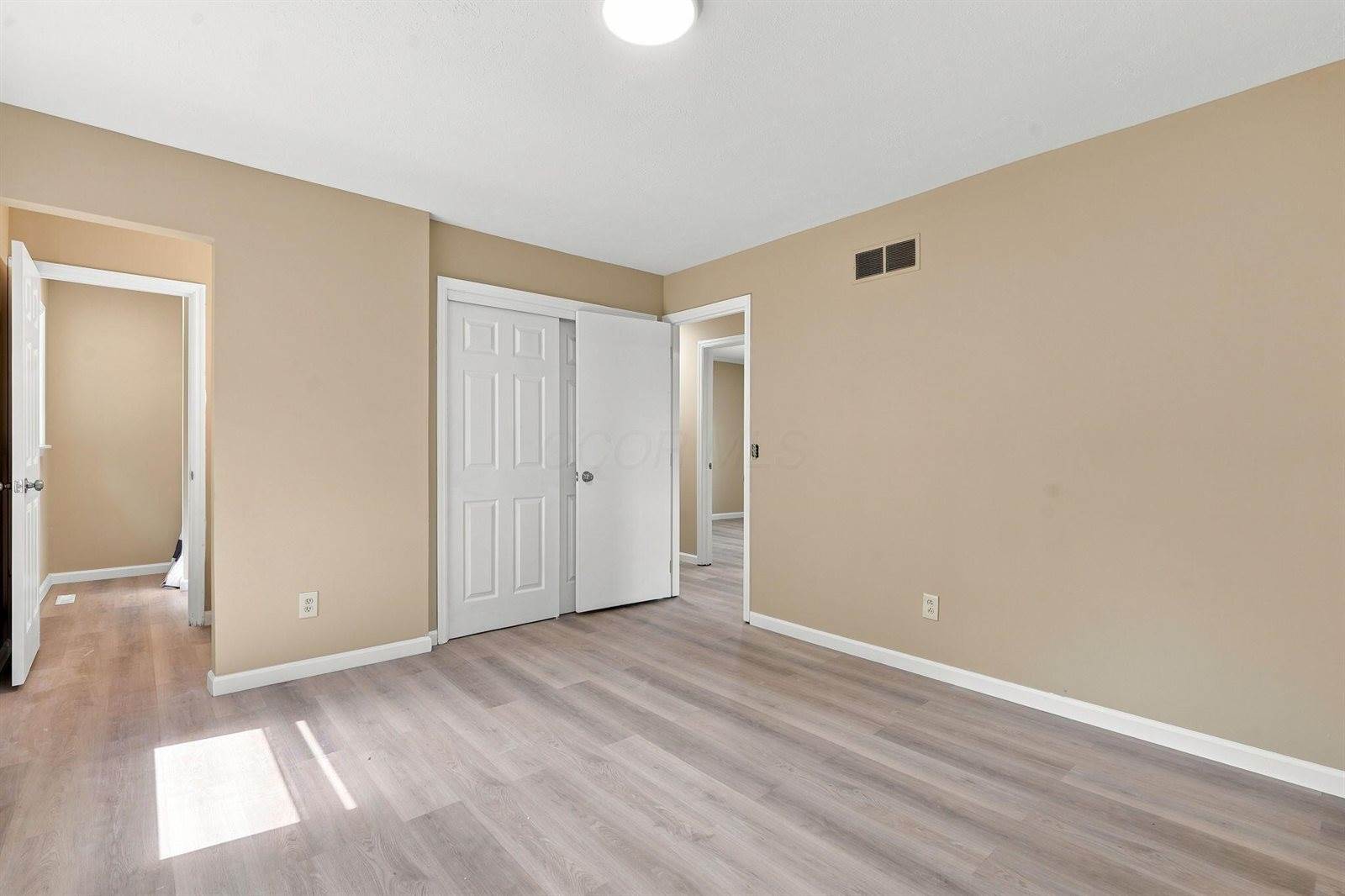 11 Briarcliff Drive, Cambridge, OH 43725