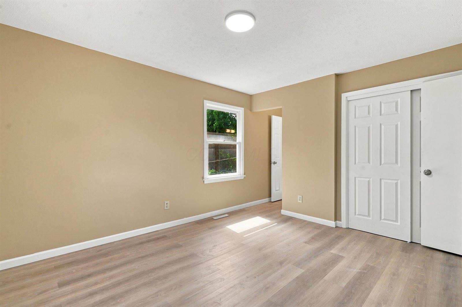 11 Briarcliff Drive, Cambridge, OH 43725