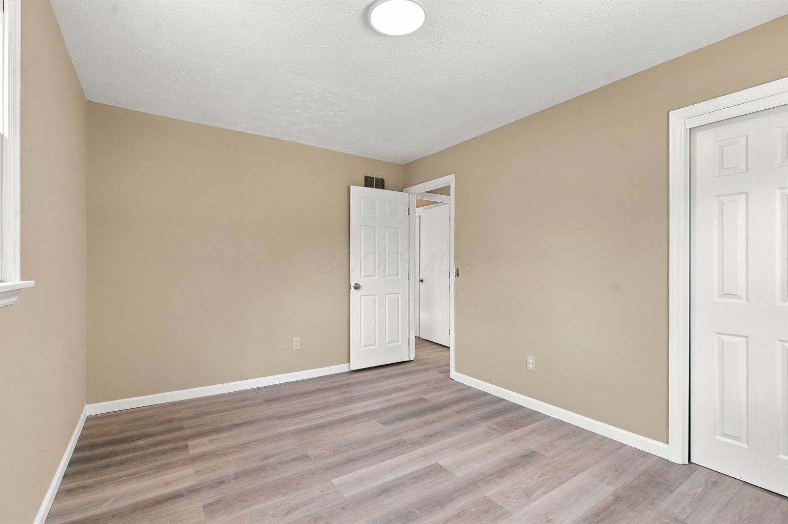 11 Briarcliff Drive, Cambridge, OH 43725