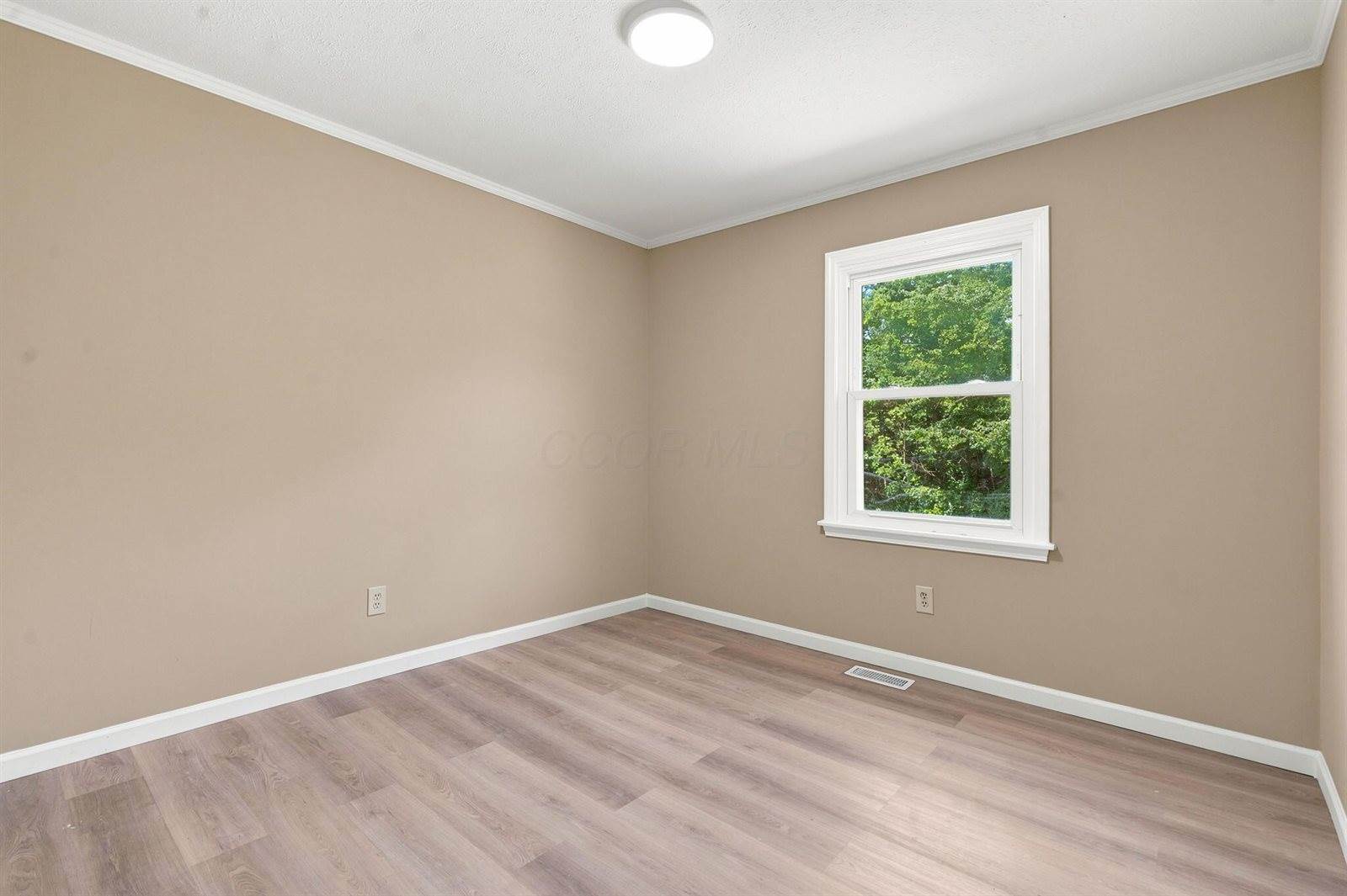 11 Briarcliff Drive, Cambridge, OH 43725