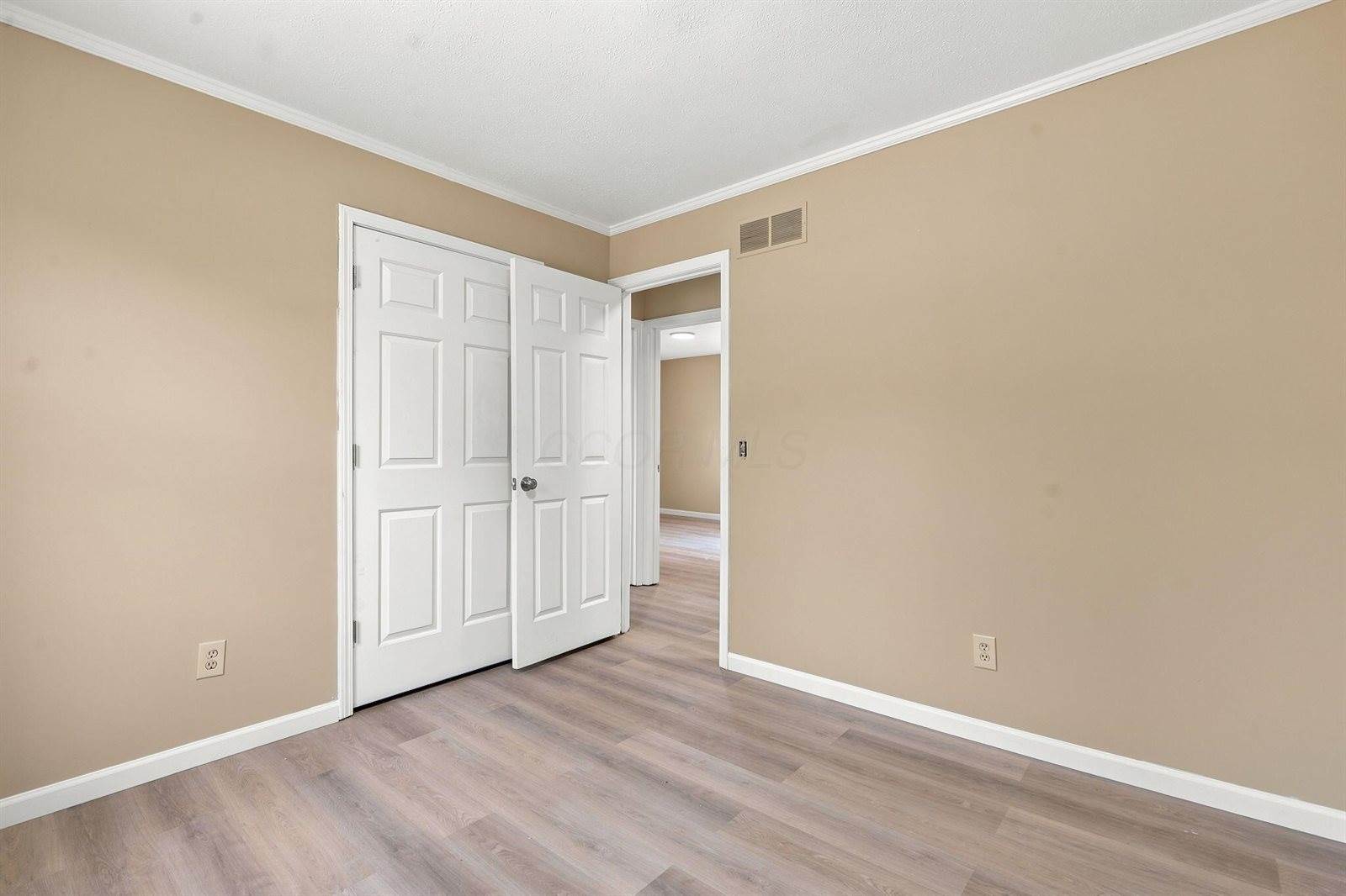 11 Briarcliff Drive, Cambridge, OH 43725