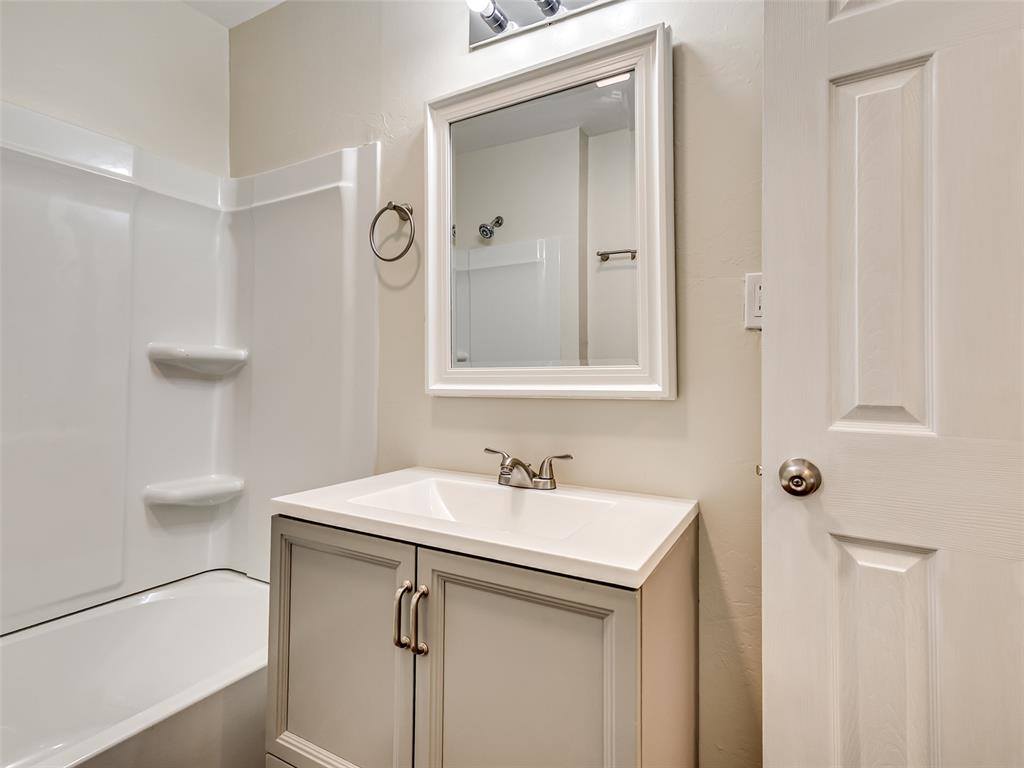 1823 North Louisa Avenue, Shawnee, OK 74804