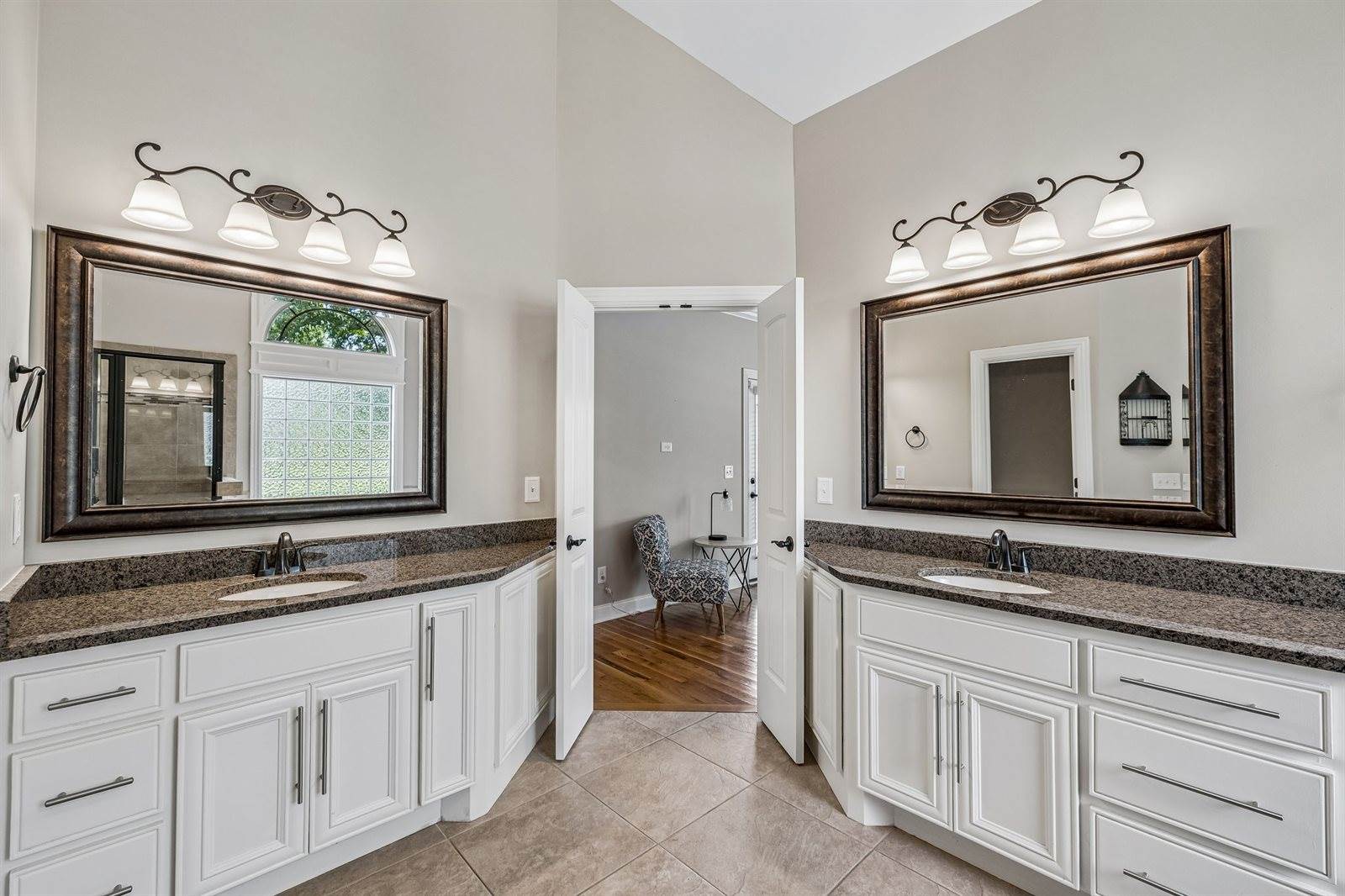 1404 Stewart Creek Rd, Murfreesboro, TN 37129