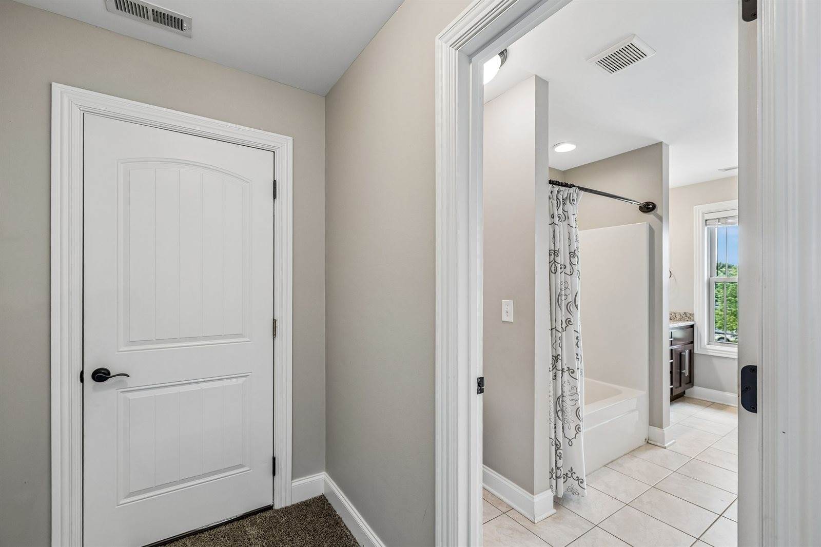 1404 Stewart Creek Rd, Murfreesboro, TN 37129