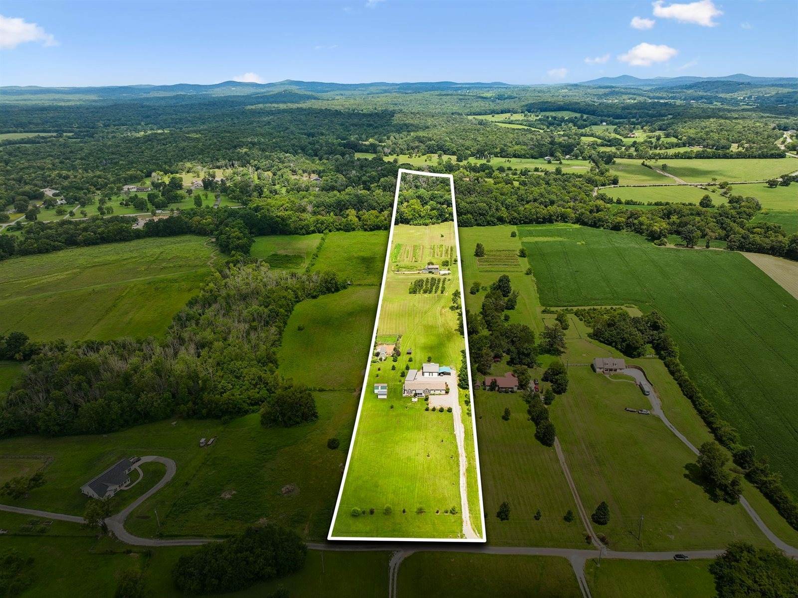 475 Edwards Rd, Lebanon, TN 37090