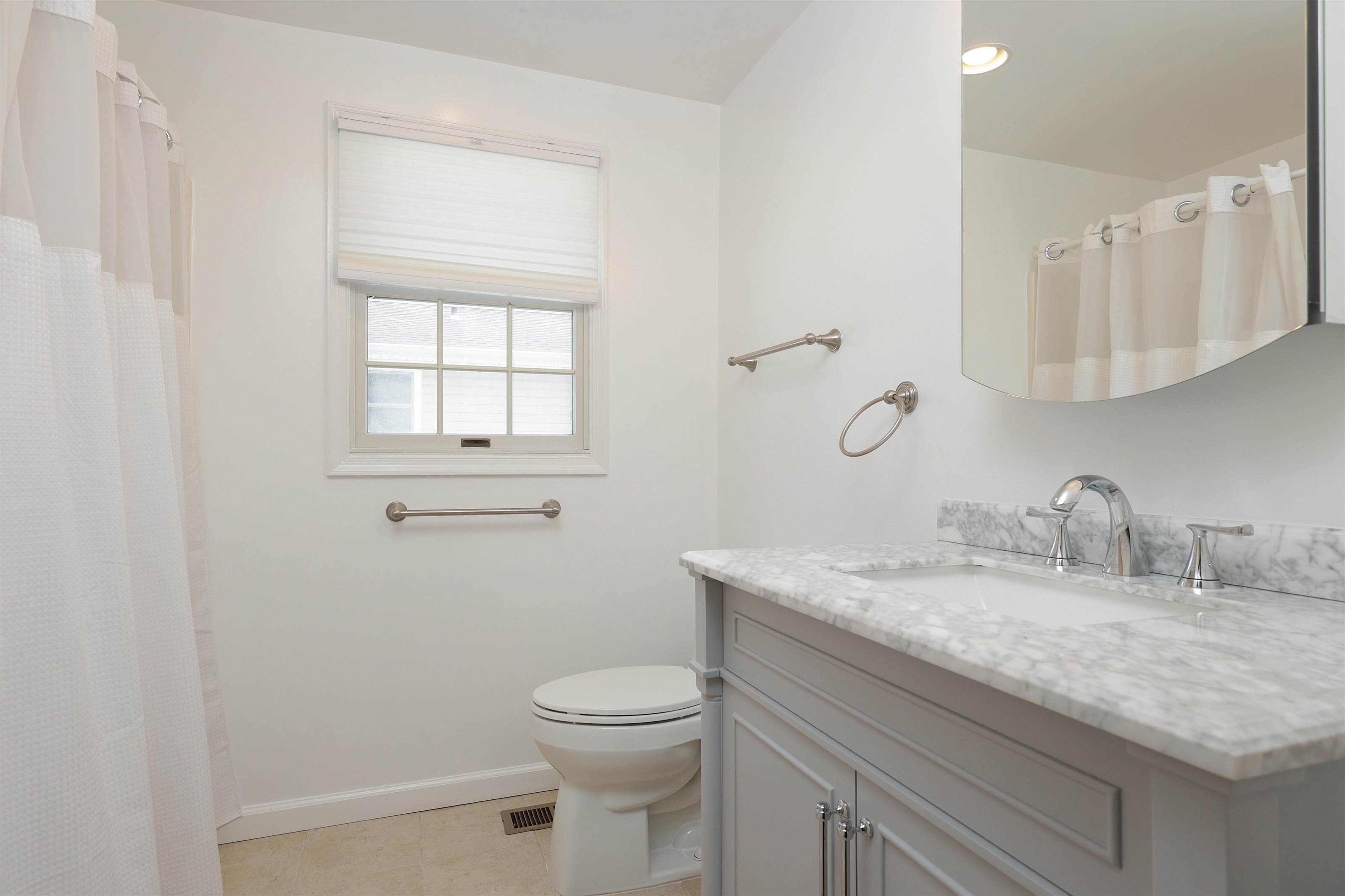 16 Pine Tree Lane, Manalapan, NJ 07746