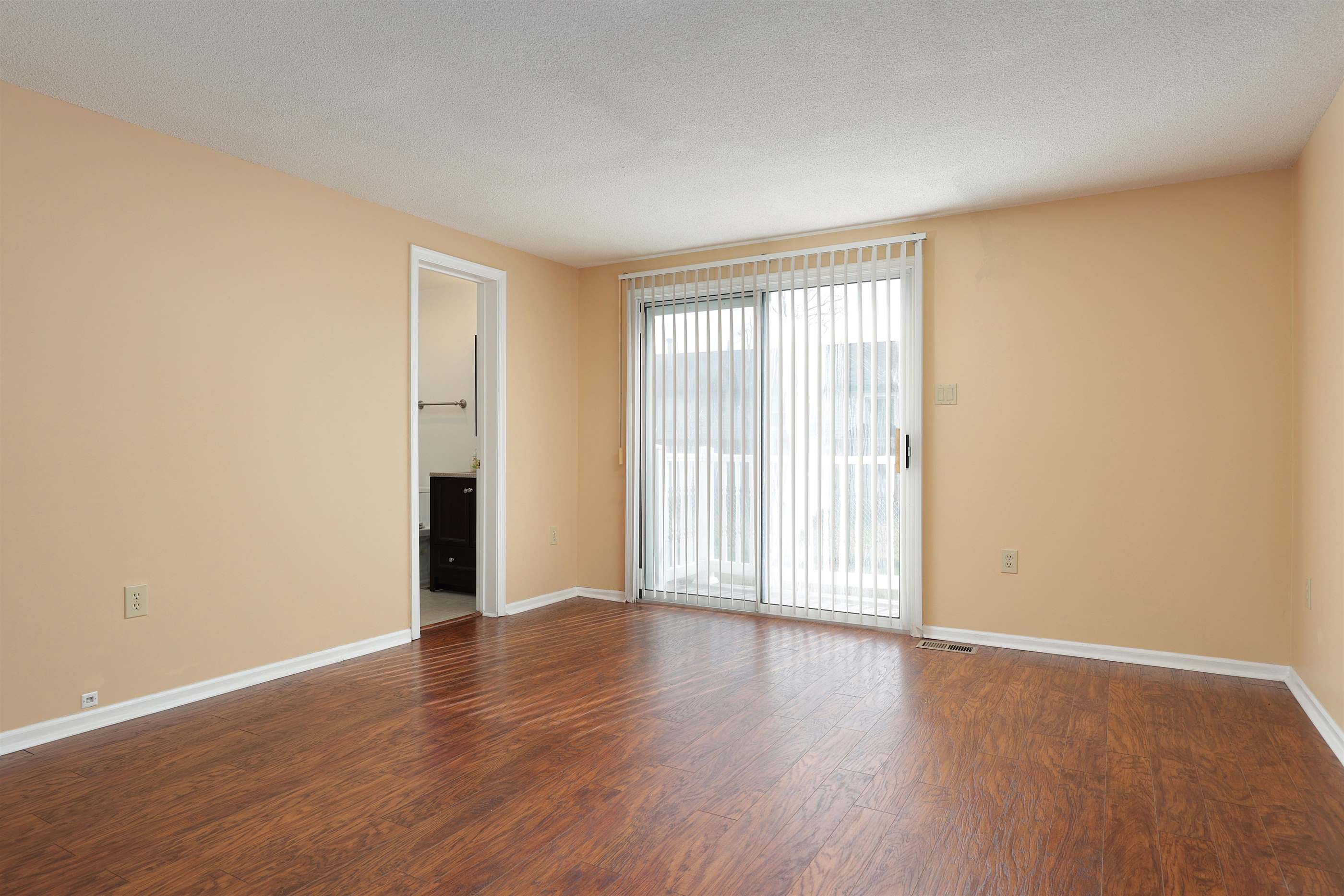 16 Pine Tree Lane, Manalapan, NJ 07746