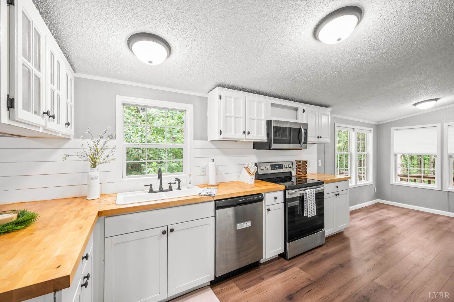 1097 Winn Drive, Moneta, VA 24121