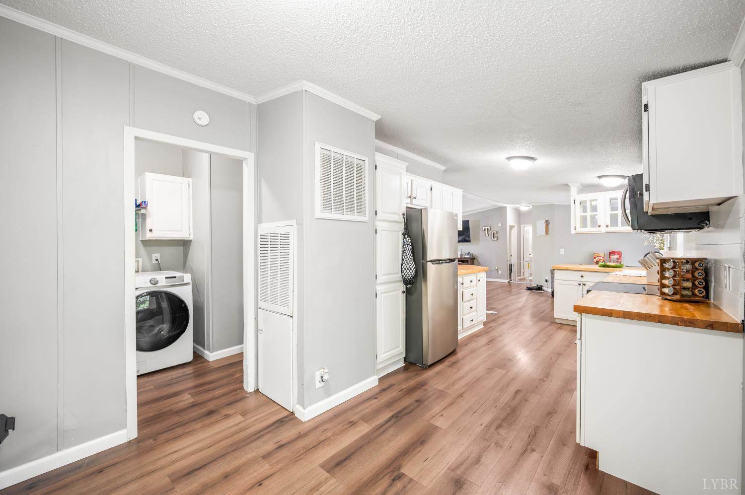1097 Winn Drive, Moneta, VA 24121
