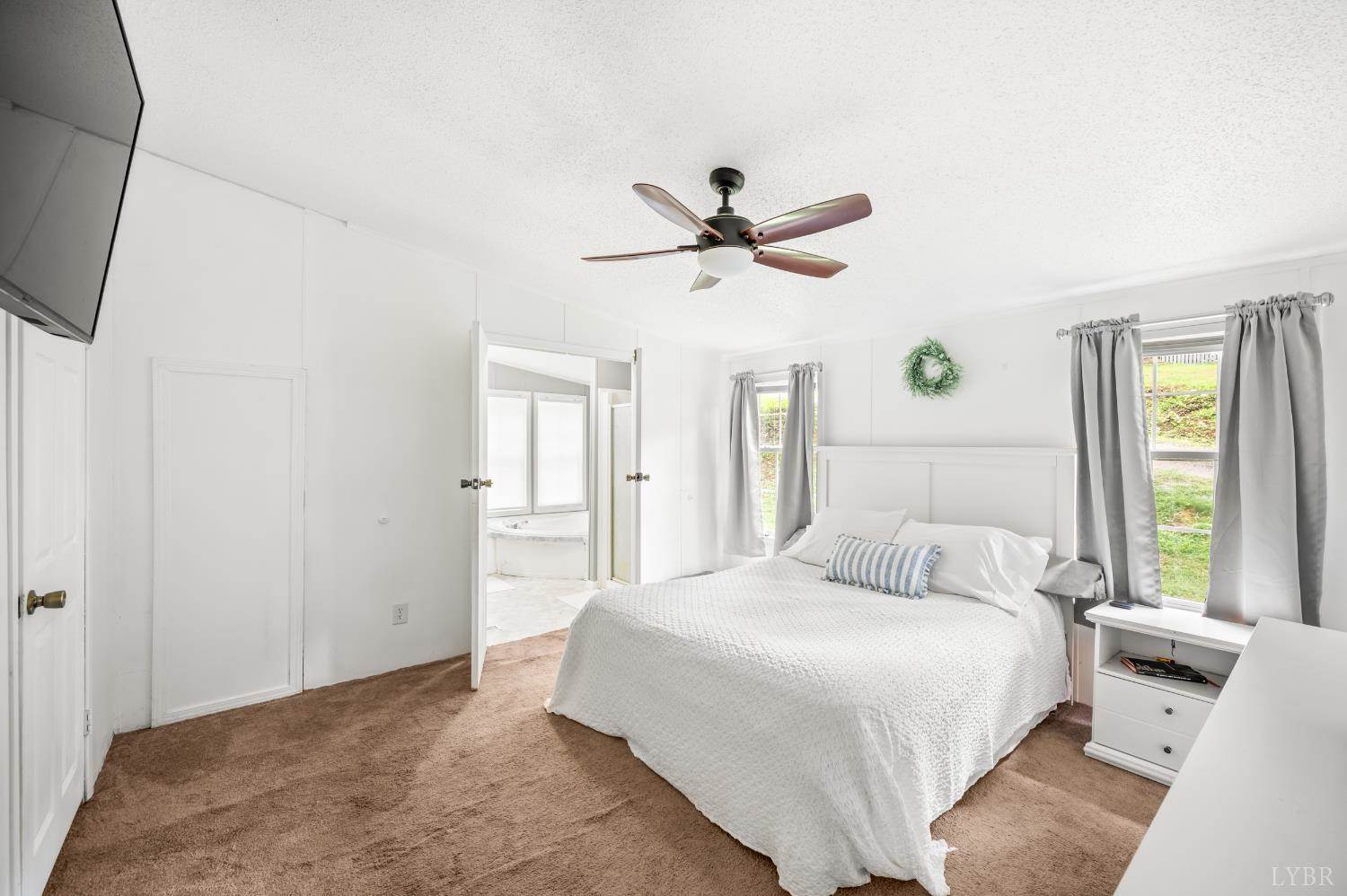 1097 Winn Drive, Moneta, VA 24121