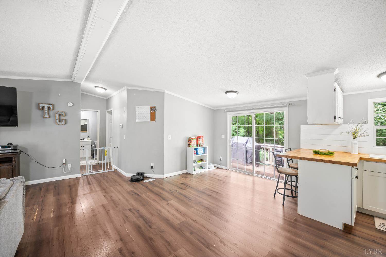 1097 Winn Drive, Moneta, VA 24121