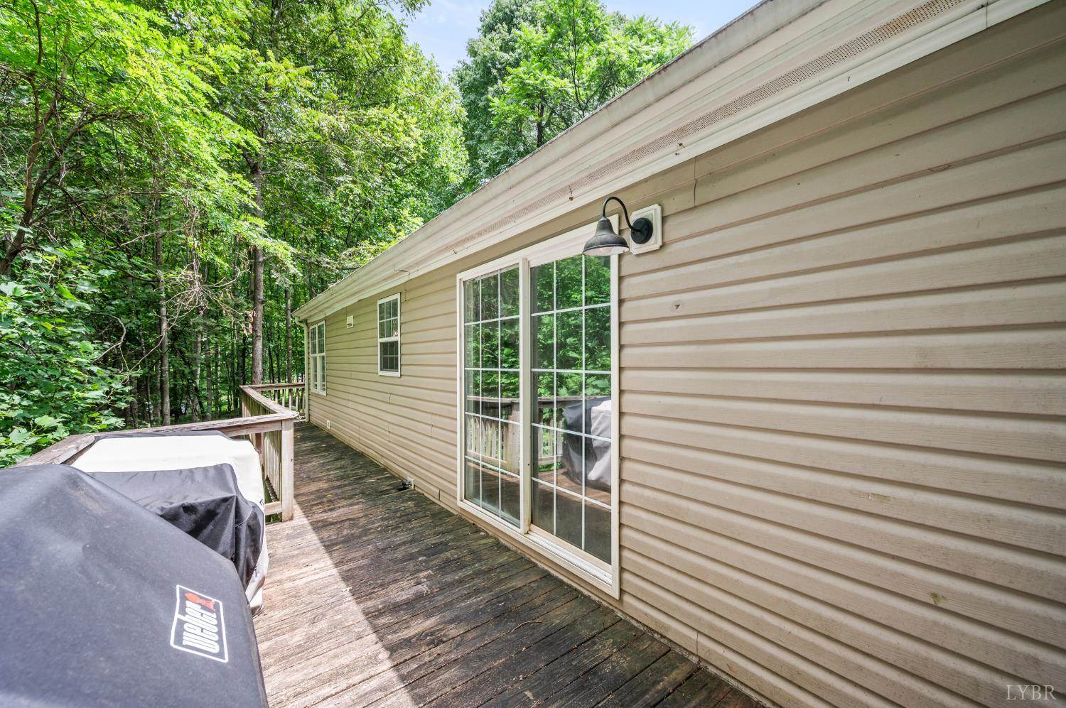 1097 Winn Drive, Moneta, VA 24121