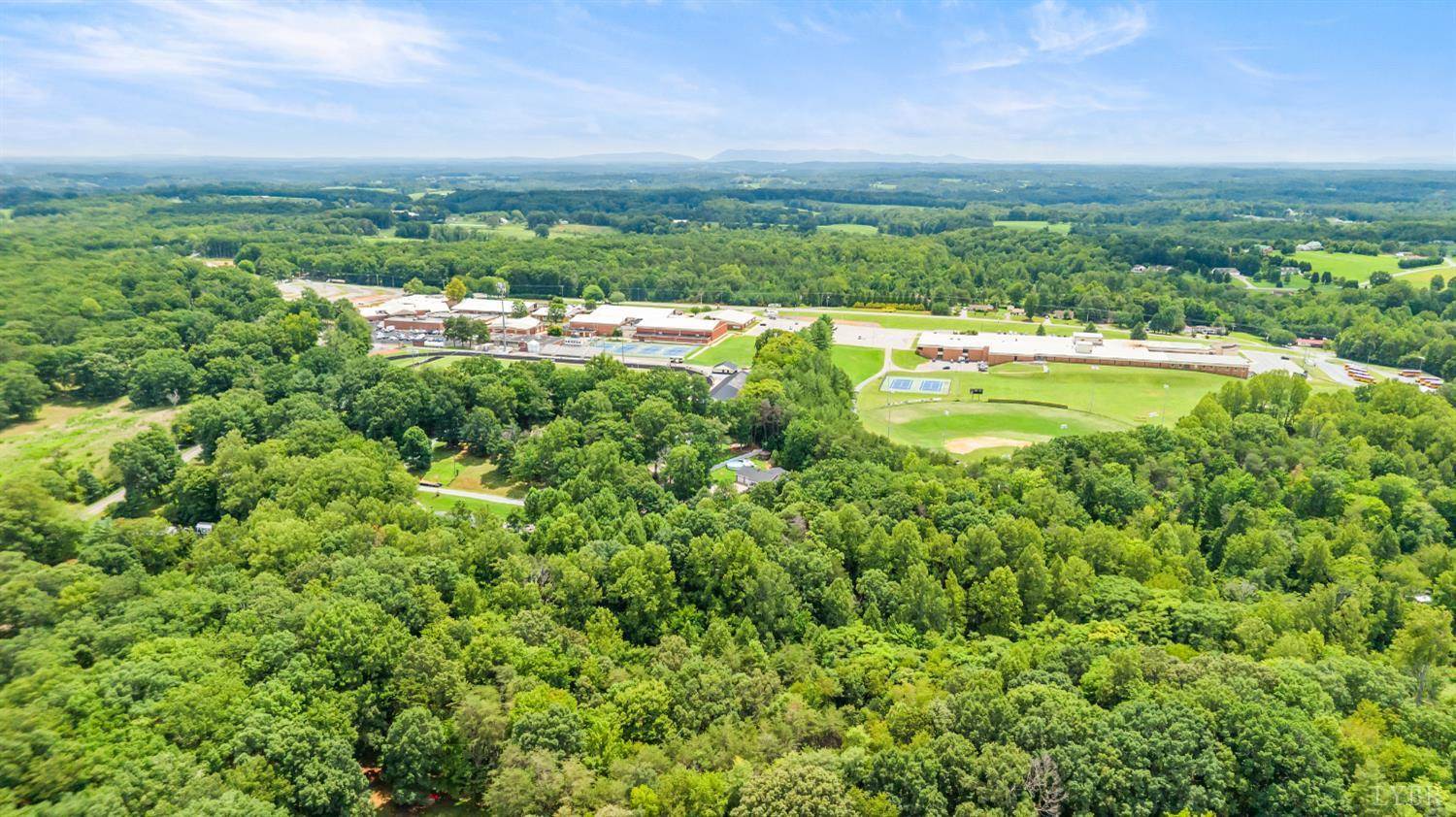 1097 Winn Drive, Moneta, VA 24121