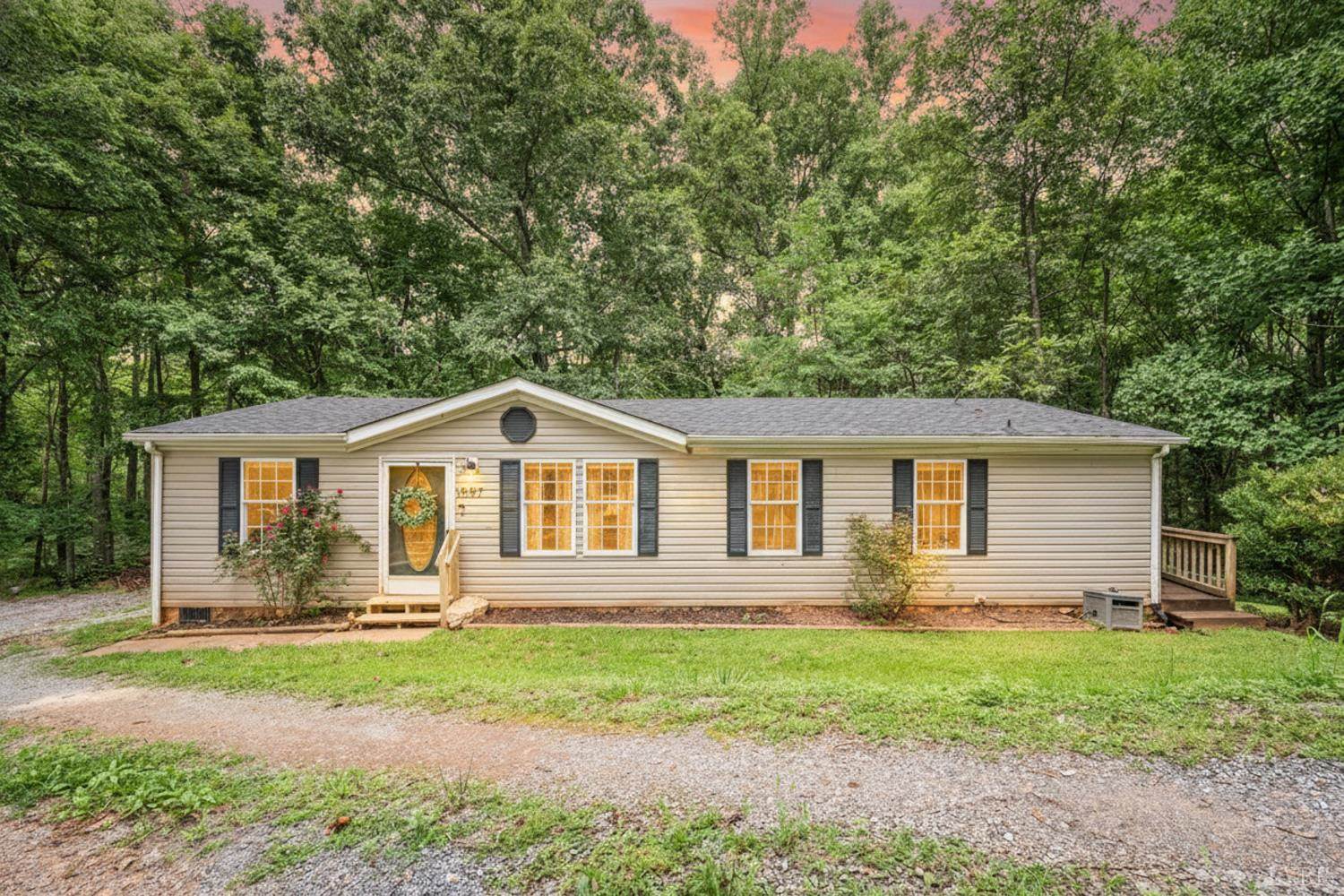 1097 Winn Drive, Moneta, VA 24121