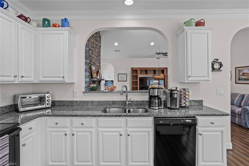 1240 United Court, Winston-Salem, NC 27103