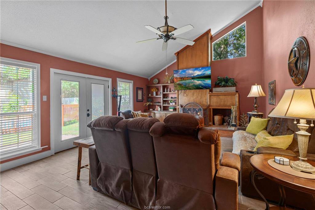 2735 Sandy Circle, College Station, TX 77845