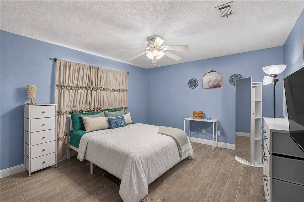 2735 Sandy Circle, College Station, TX 77845