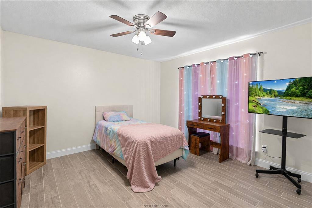 2735 Sandy Circle, College Station, TX 77845
