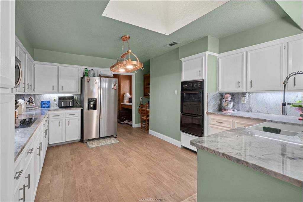 2735 Sandy Circle, College Station, TX 77845