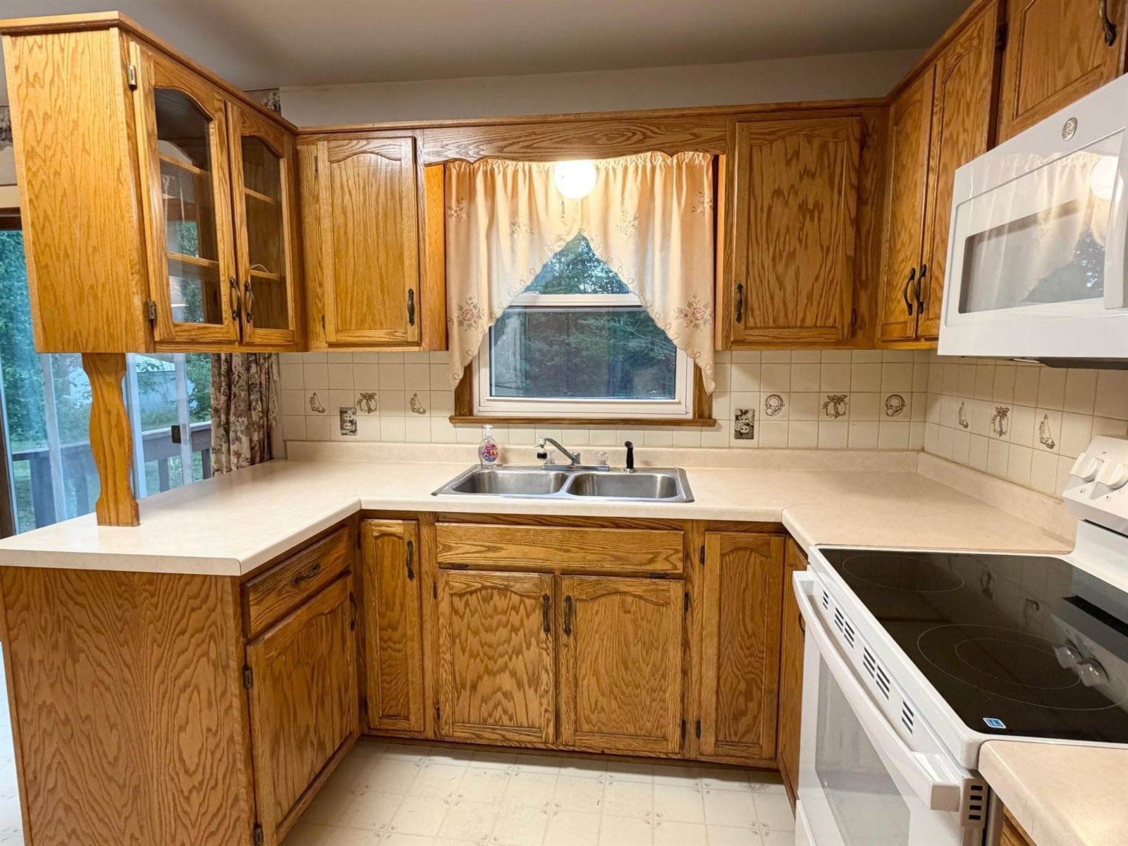 4618 South Arrowhead Lane, Moose Lake, MN 55767
