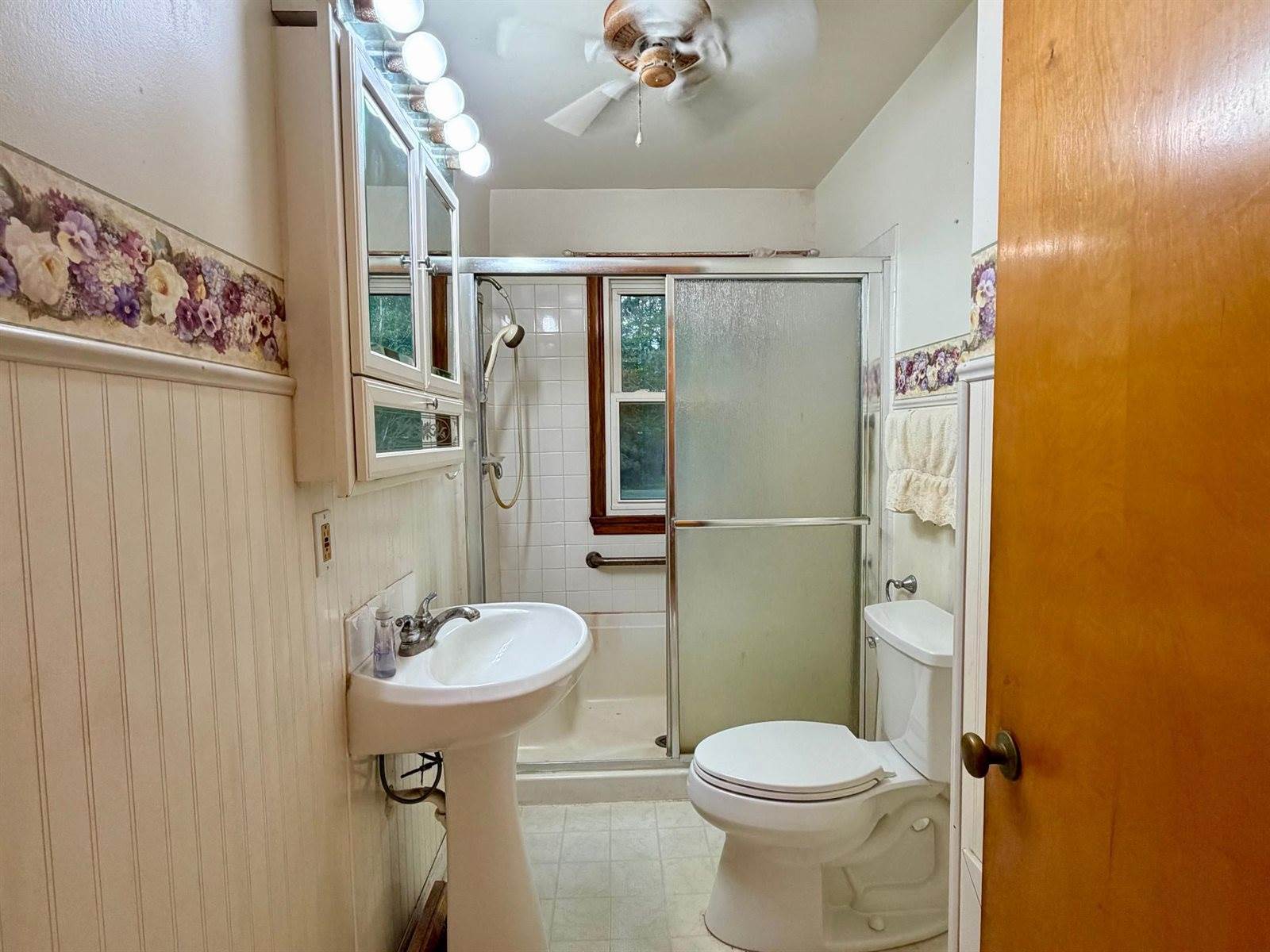 4618 South Arrowhead Lane, Moose Lake, MN 55767