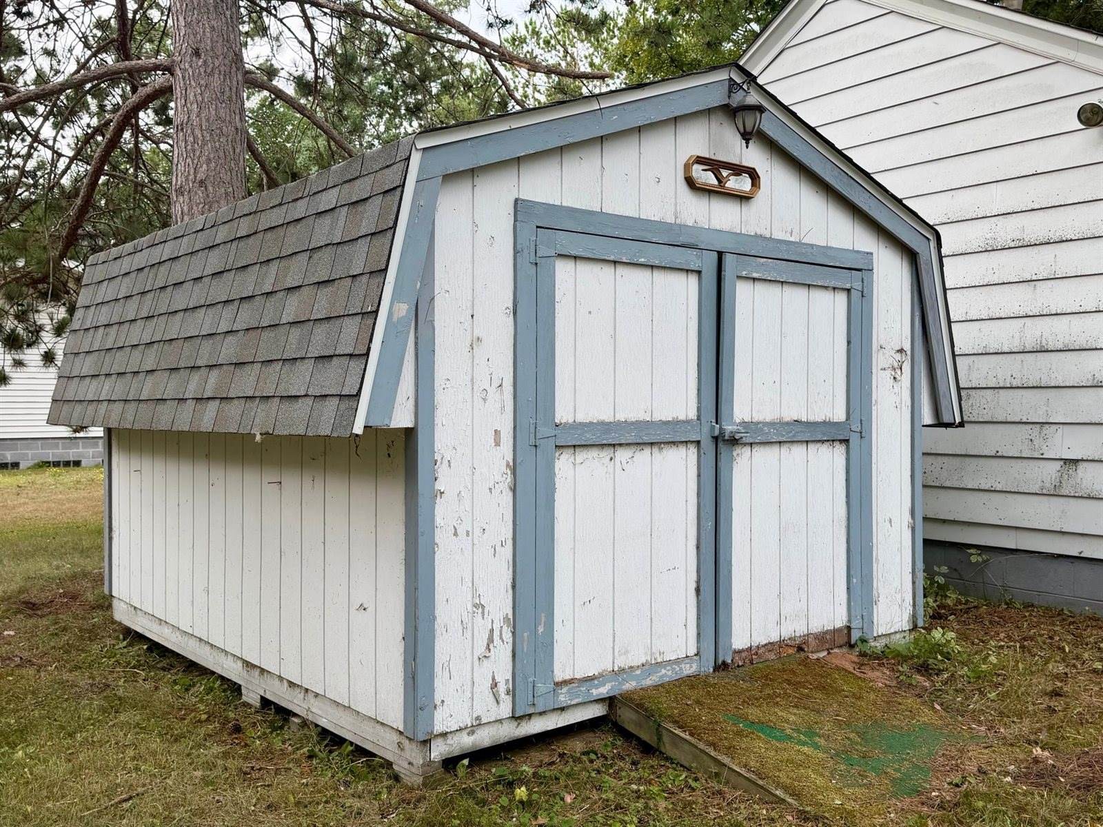 4618 South Arrowhead Lane, Moose Lake, MN 55767