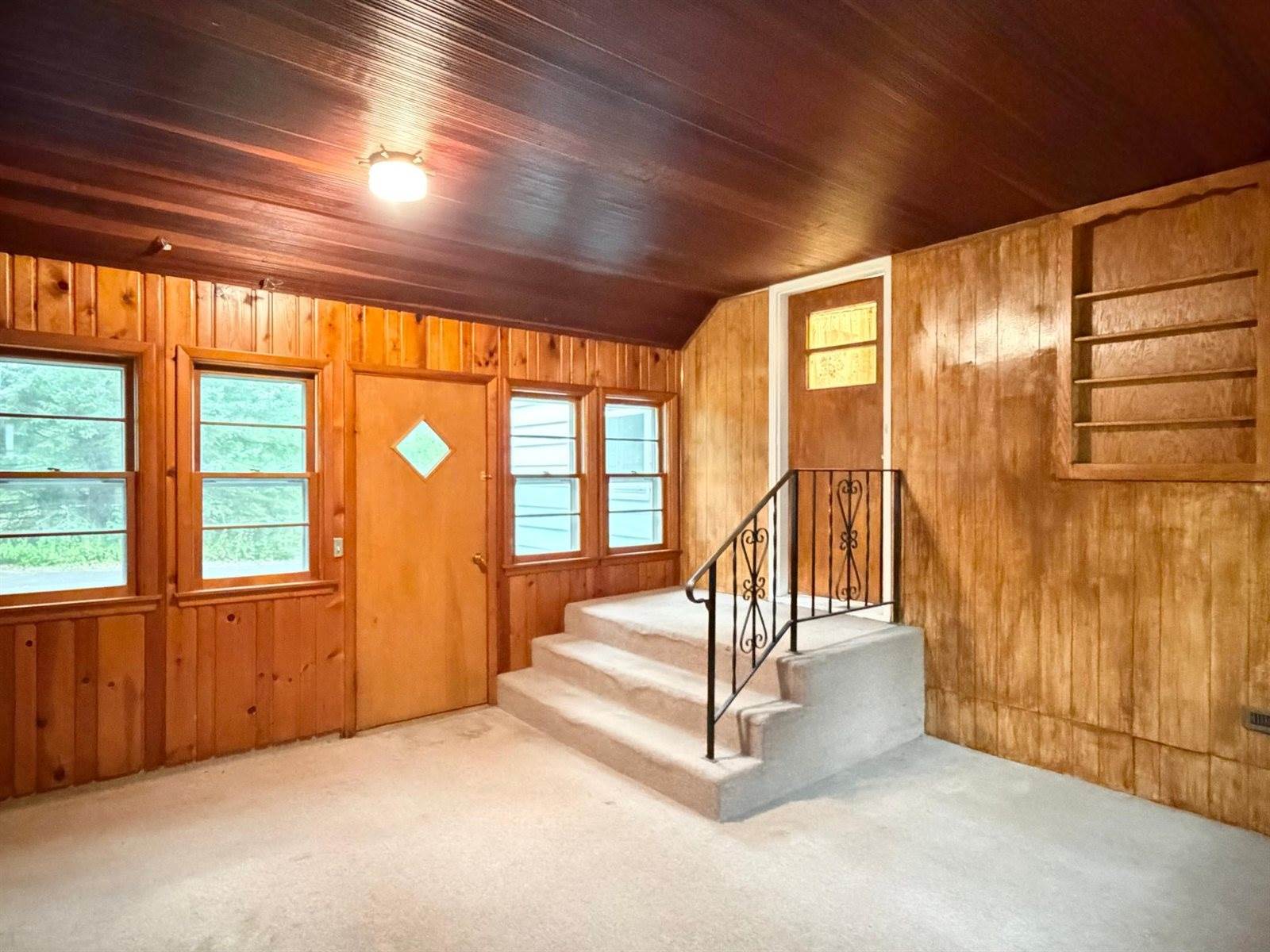 4618 South Arrowhead Lane, Moose Lake, MN 55767