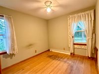 4618 South Arrowhead Lane, Moose Lake, MN 55767