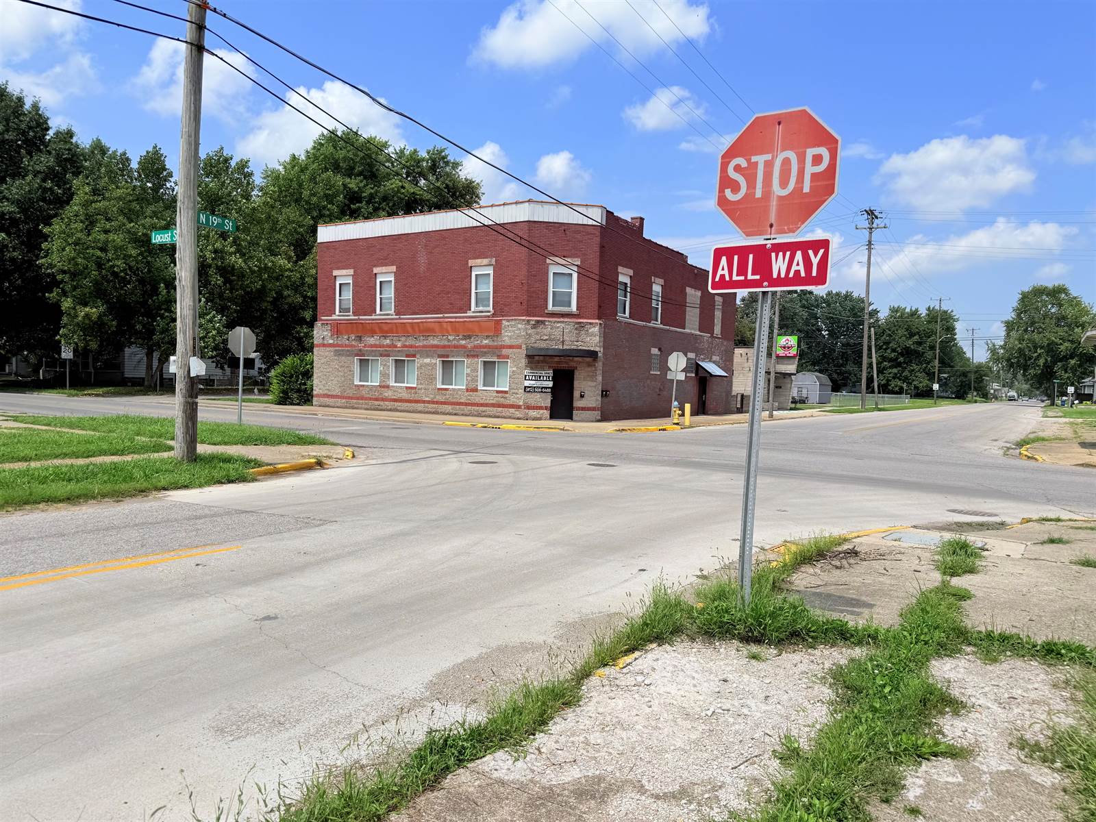 1901 Locust St, Terre Haute, IN 47807
