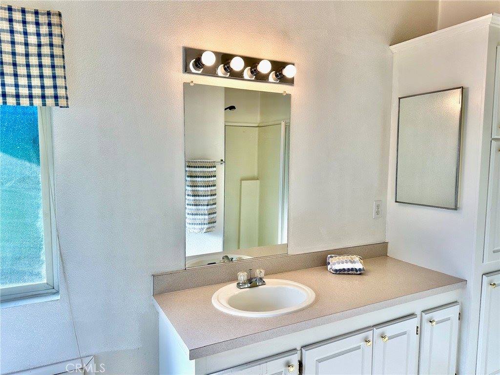 5830 Robin Hill, Lakeport, CA 95453
