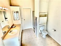 5830 Robin Hill, Lakeport, CA 95453