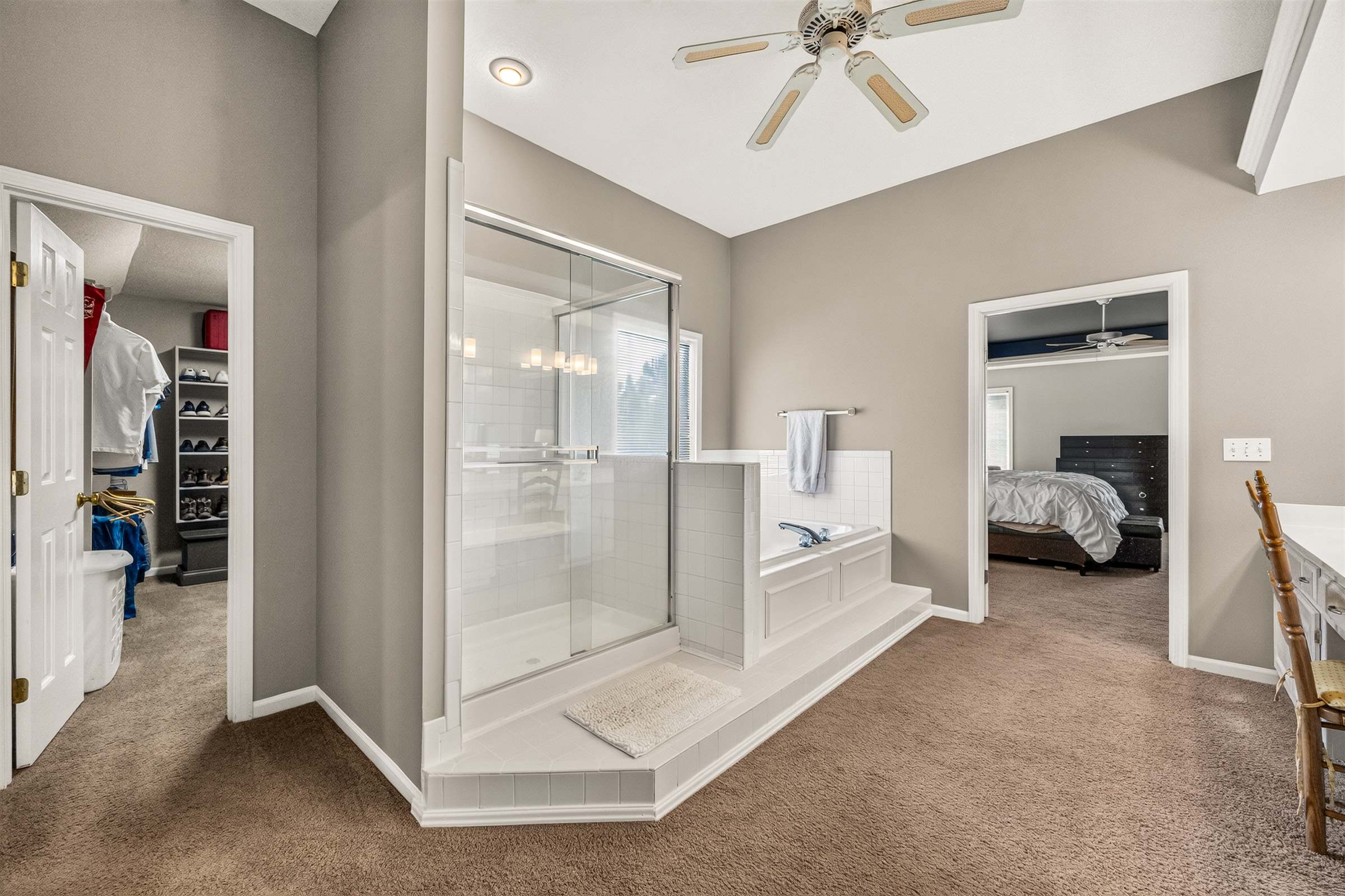 14605 W. 49th Terrace, Shawnee, KS 66216