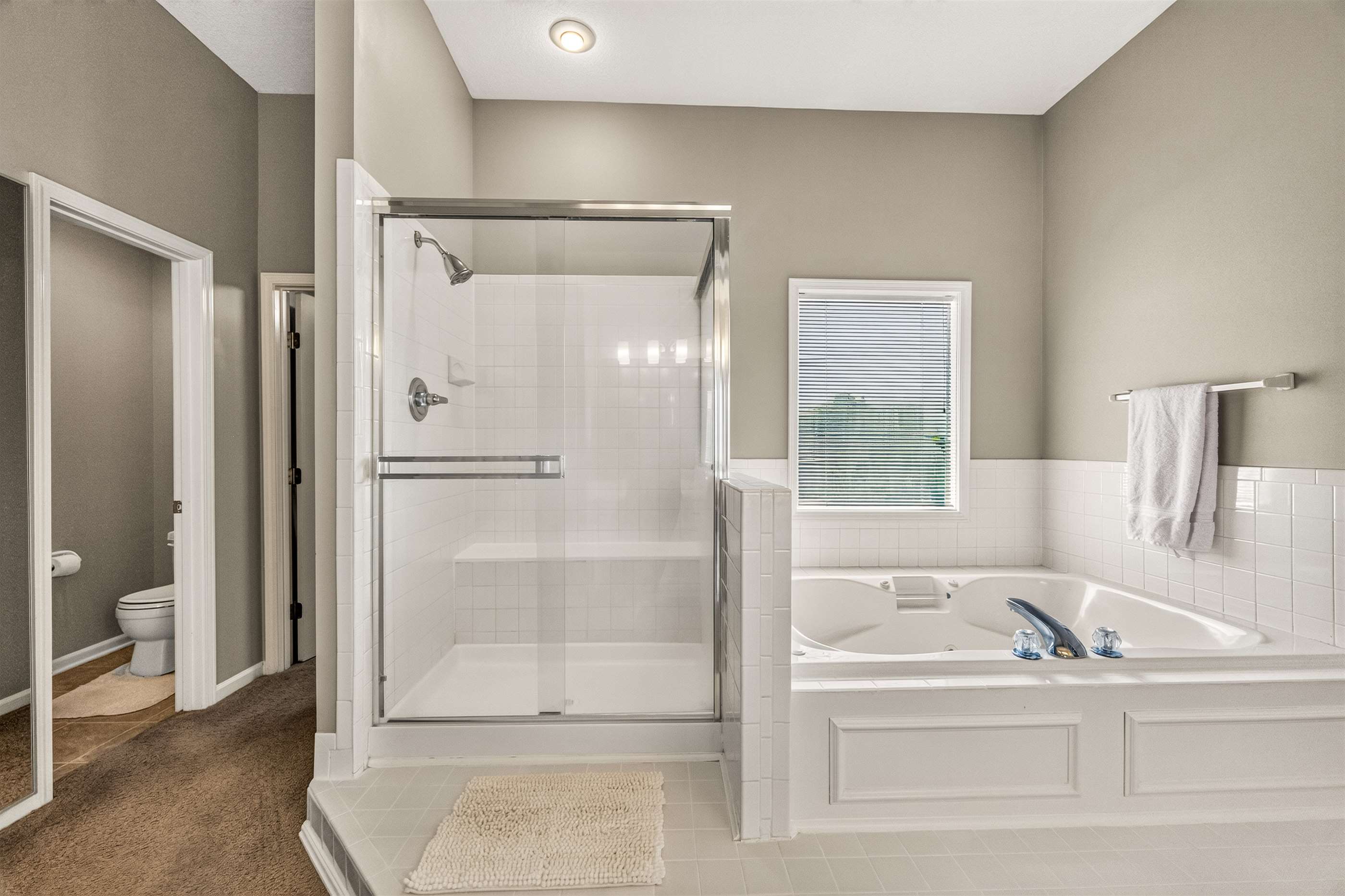 14605 W. 49th Terrace, Shawnee, KS 66216